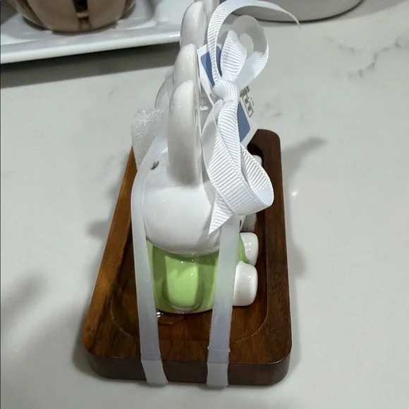 Miffy Ceramic Bunny Pair in Green and Blue - Picture 6 of 11